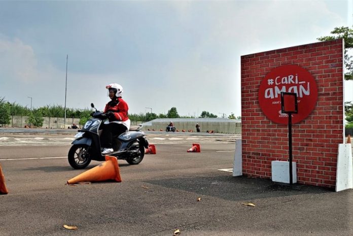 Safety Riding Hari Ibu