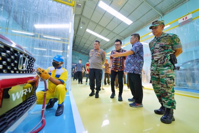 Fasilitas Bodi dan Cat Honda Surabaya Center
