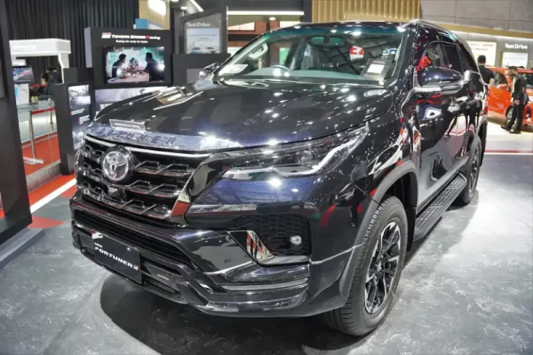 Gagah dan Berteknologi Canggih, Intip Spesifikasi Fortuner Tipe Tertinggi Seri GR Sport!