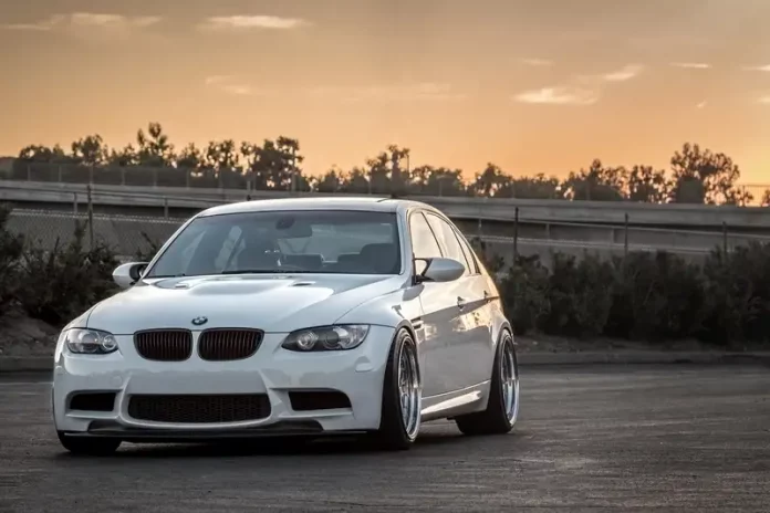 E90