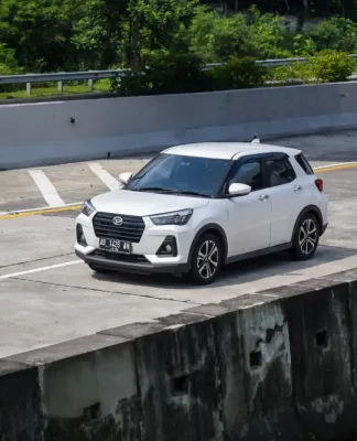 daihatsu rocky (2)