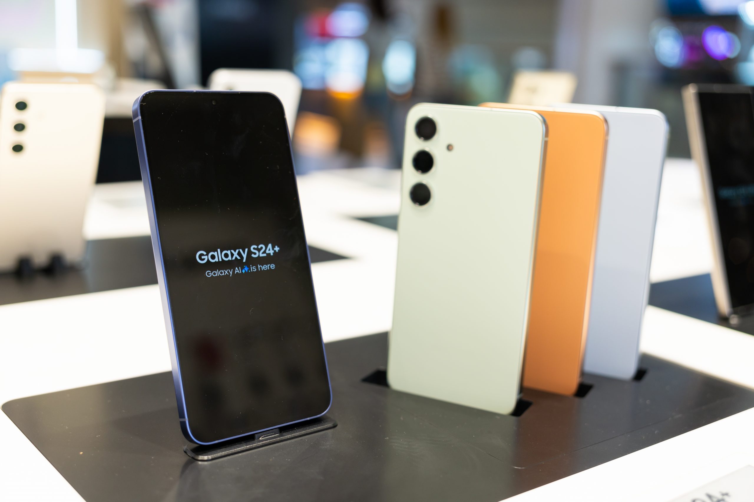 Harga, Spesifikasi, Hingga Fitur Tambahan HP Samsung S24 dan S24 Plus