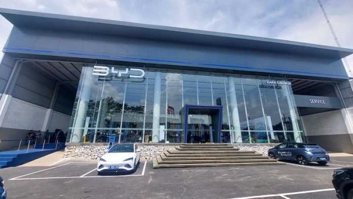 BYD Haka Auto Showroom Cibubur