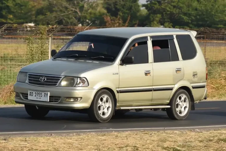 Kijang LGX Masih Punya Harga Jual Stabil, Apa Rahasianya Bisa Bertahan Selama Itu?