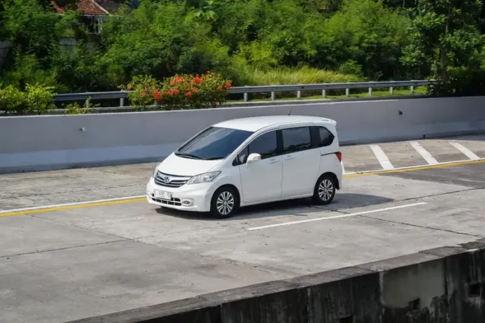 Mobil Honda Freed