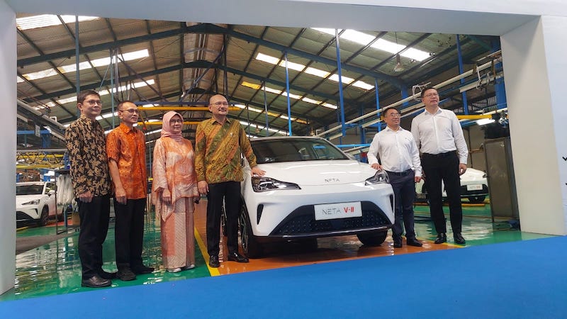NETA V-II Produksi Lokal