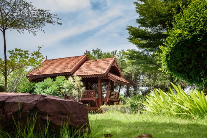 Wood,Pavillion,In,A,Beautiful,City,Parks