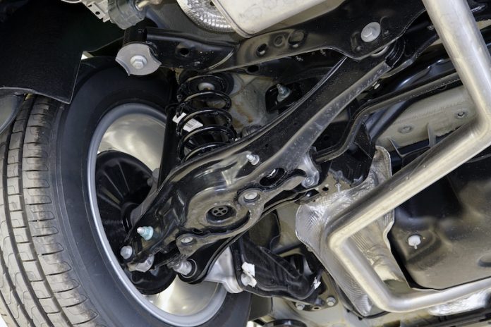 Tips Membuat Suspensi Mobil Empuk