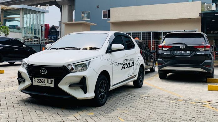 Daihatsu Ayla Depan