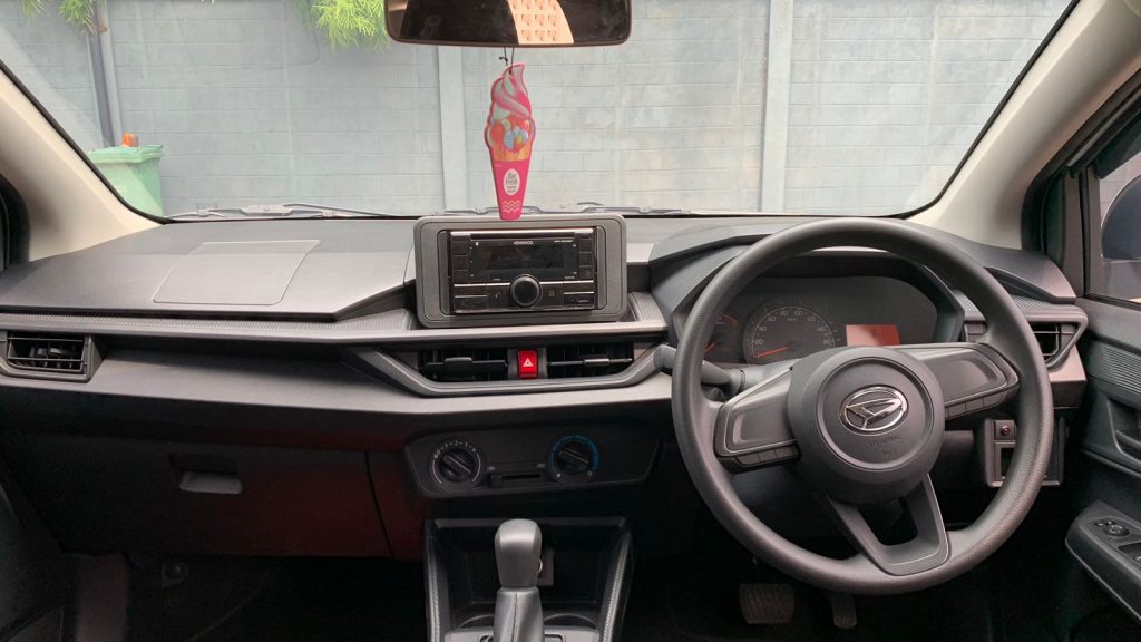 Foto Daihatsu Ayla Interior