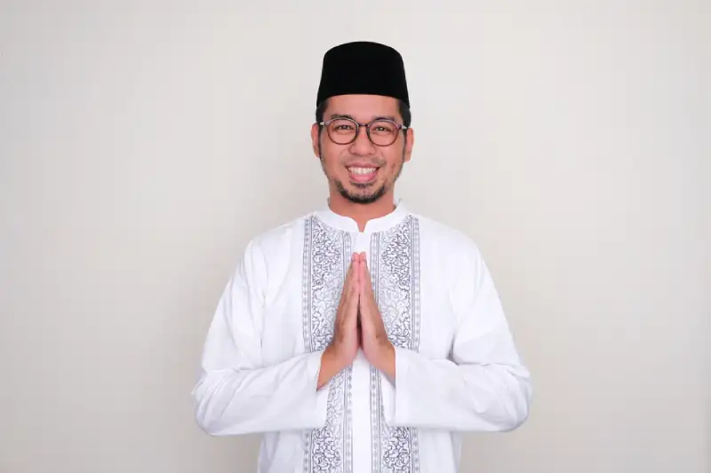 Sejarah dan Motif Baju Koko Pria di Indonesia - OLX News