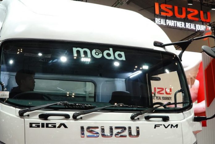 Mobil Komersial di GIIAS 2024