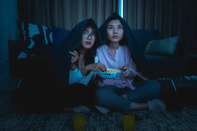 15 Film Horor Terbaru 2024, Berani Nonton? - OLX News