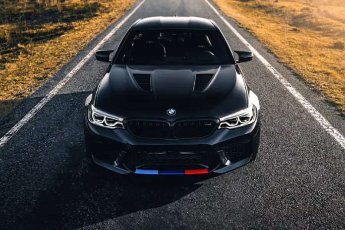 BMW M5 (1) BMW M5