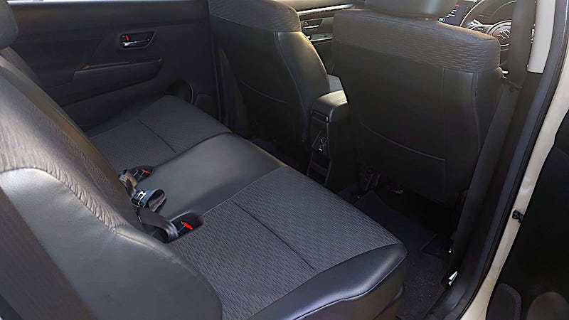 Review Suzuki XL7 Hybrid