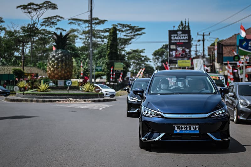 Test Drive BYD M6