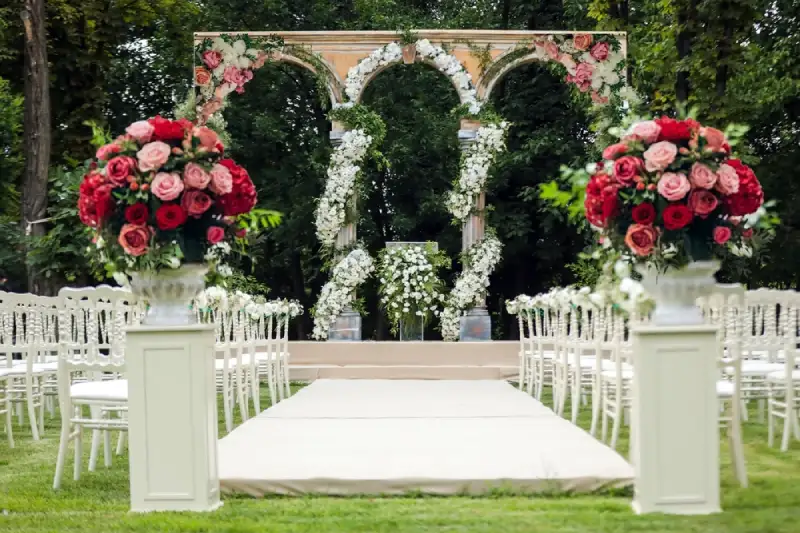 intimate wedding adalah