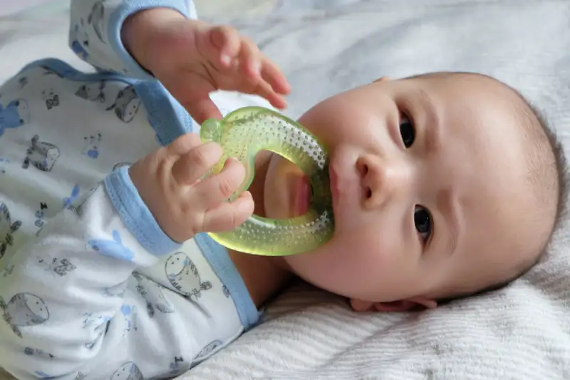 mainan gigitan bayi
