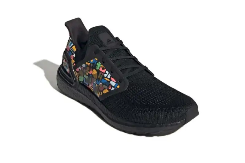 sepatu running terbaik
