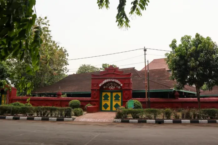 Main keyword: wisata Cirebon