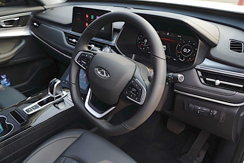 First Drive Chery Tiggo 8