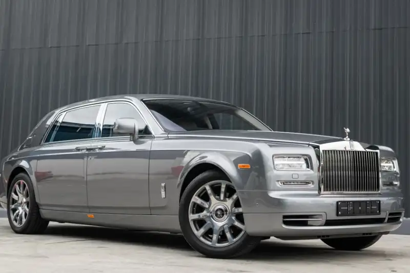 rolls royce phantom