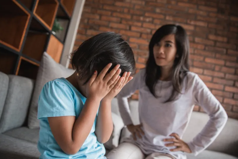 strict parents adalah