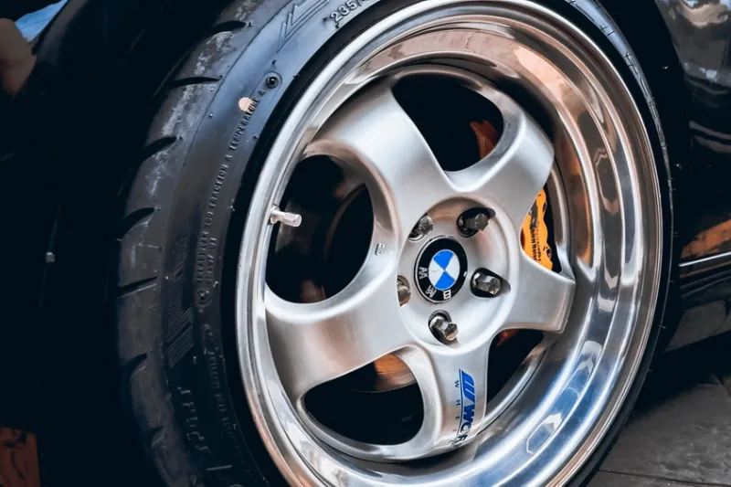 velg mobil