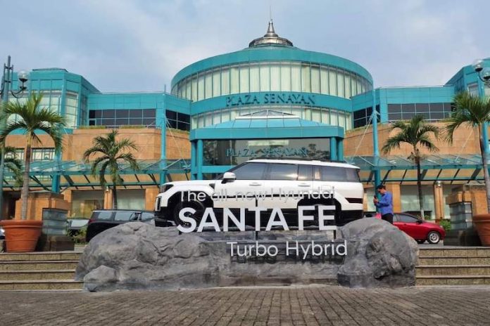 Hyundai Santa Fe Hybrid
