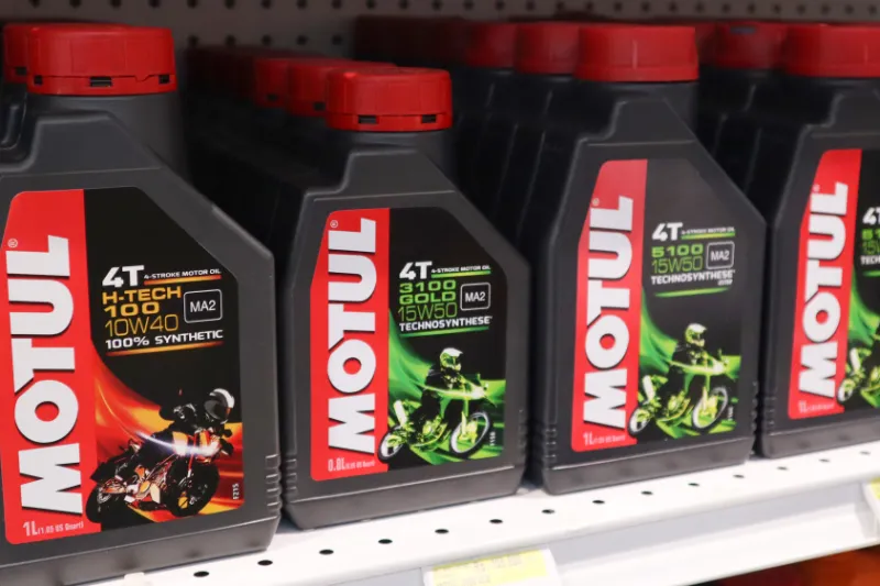 Oli samping Motul