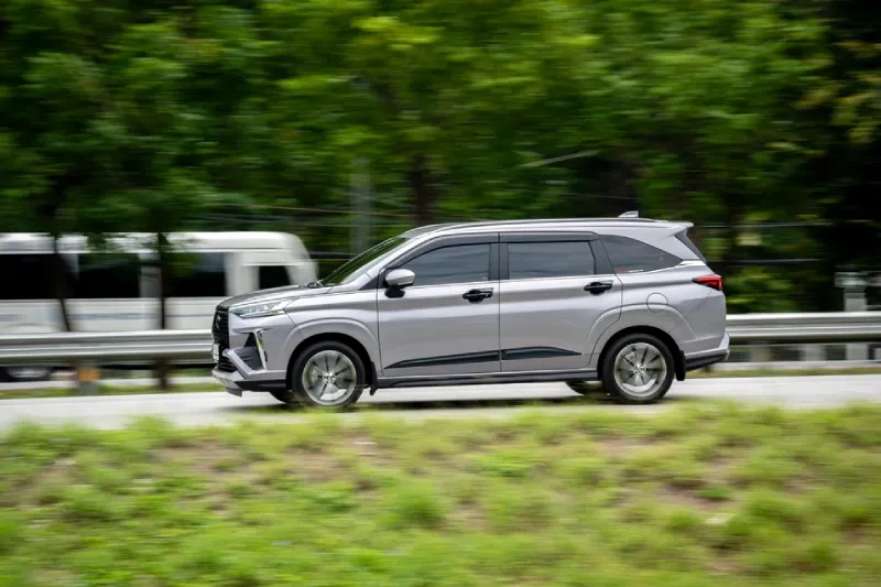 Toyota veloz hybrid
