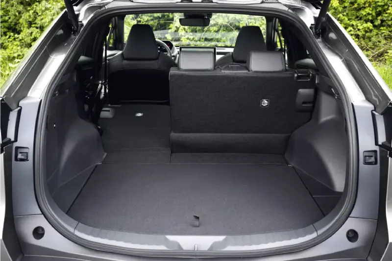 bagasi mobil