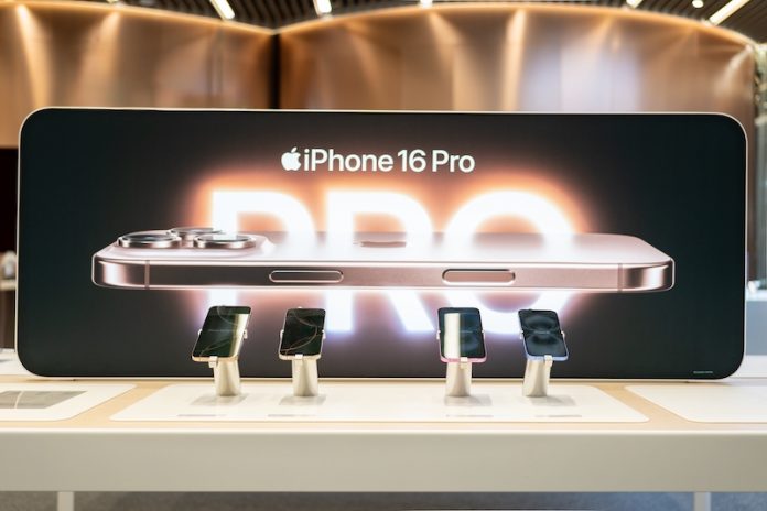 iPhone 16