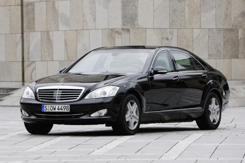 mobil dinas