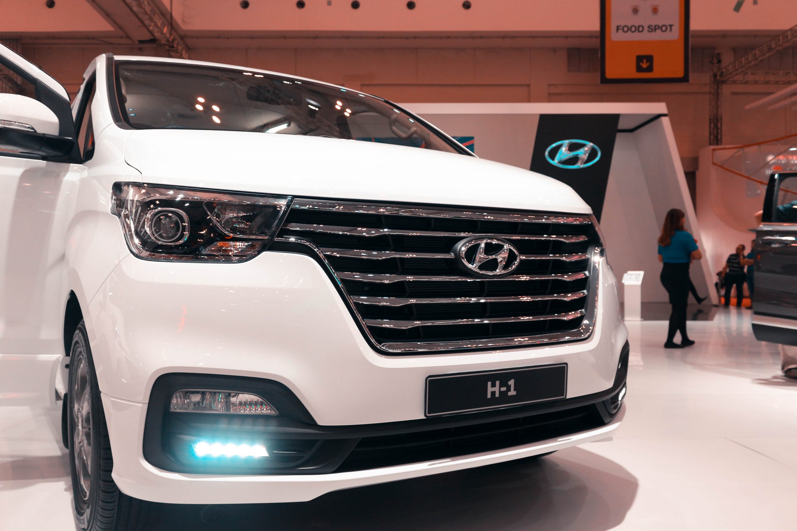 Sejarah Hyundai H1: Dari Generasi Pertama Hingga Produksi Terakhir ...