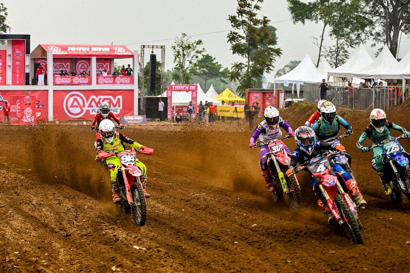 Crosser AHM Arsenio Gifari