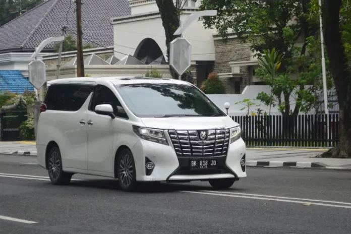 alphard 2023