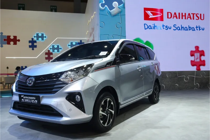 kredit mobil Sigra DP 10 Juta