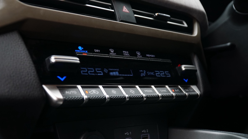 Review Mitsubishi Xforce