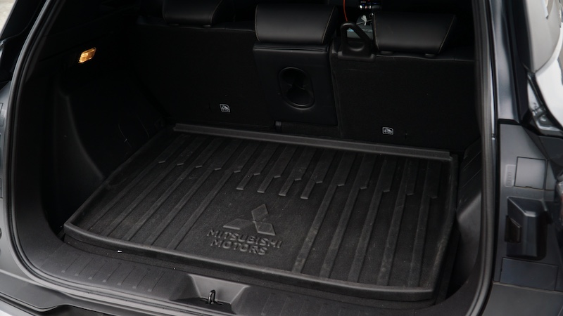 Review Mitsubishi Xforce