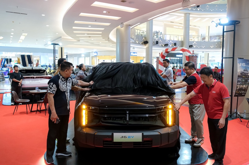 Chery J6 Meluncur di Makassar