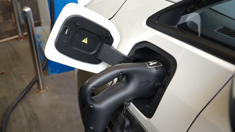 Keunggulan Magazine Battery AION Y Plus