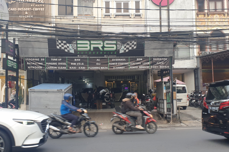  bengkel oli mobil terdekat