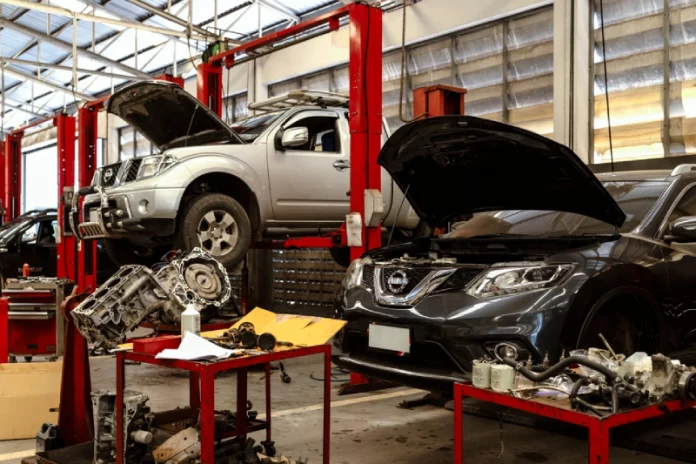 servis mobil terdekat