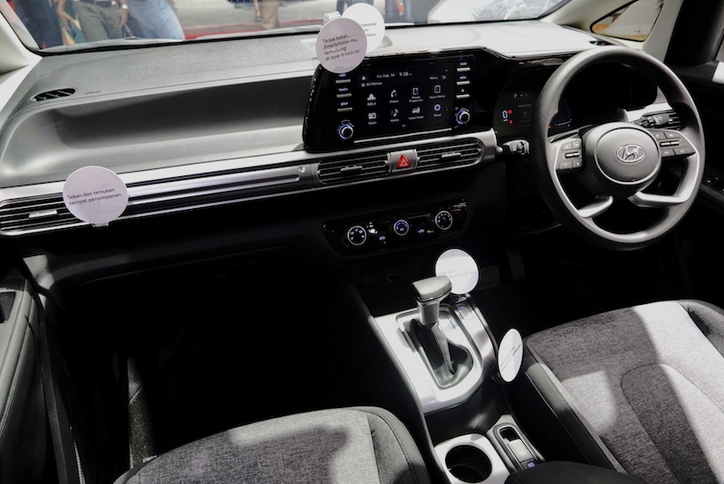 Hyundai Stargazer Essential Tech