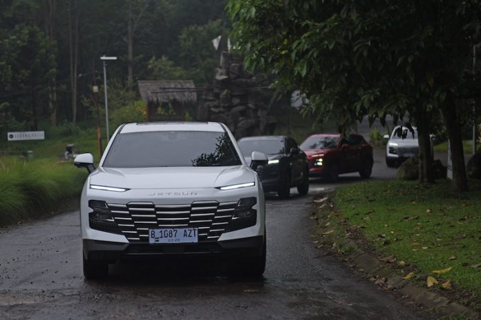 Test Drive Jetour Dashing