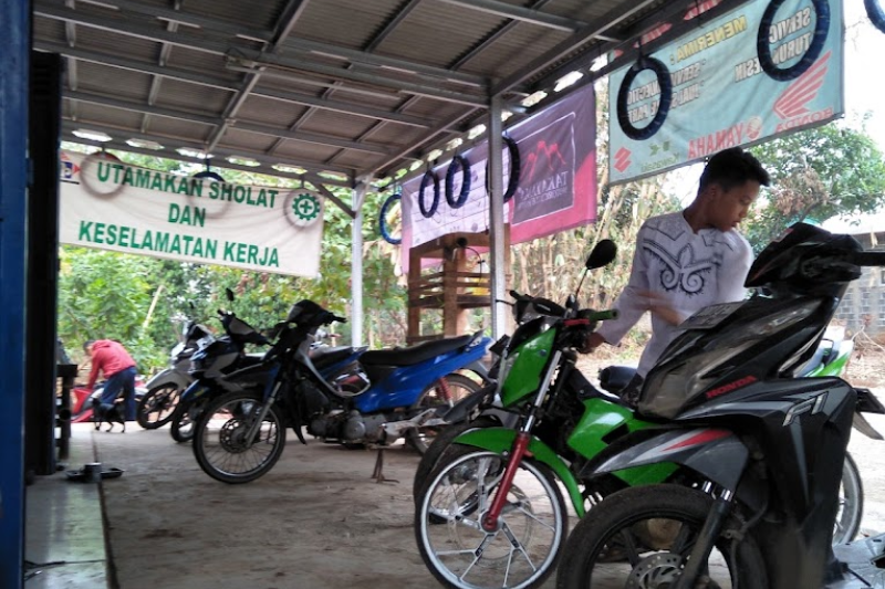 bengkel pres segitiga motor terdekat 