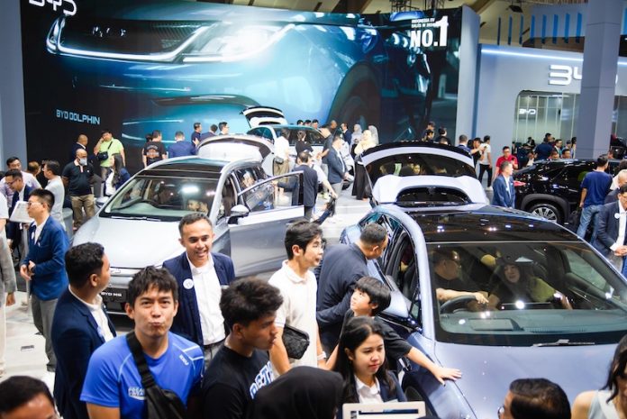 BYD dan DENZA di IIMS 2025