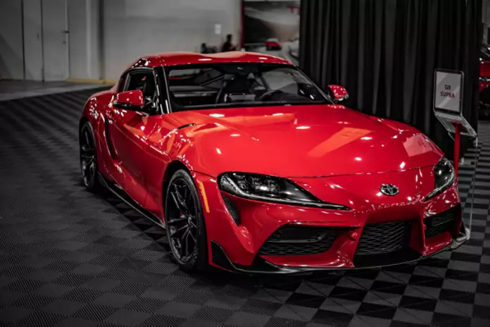 Mobil Supra