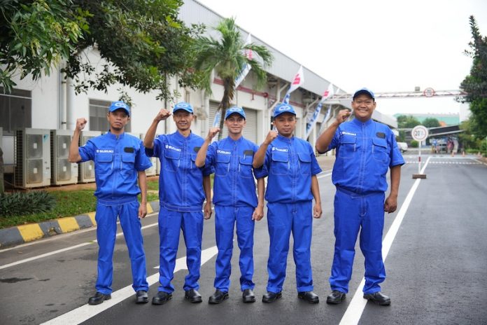 Seragam Kerja Baru Teknisi Suzuki